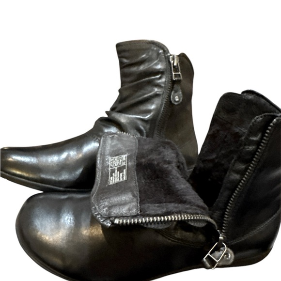 Josef Seibel Black Leather Ruched Ankle Boots | EU 36 (US 5–5.5) | NWT - Picture 7 of 10